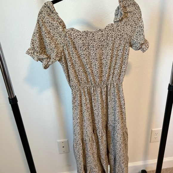 𝅺monteau Women’s Beige Dress‎ Size XS - Picture 4 of 10